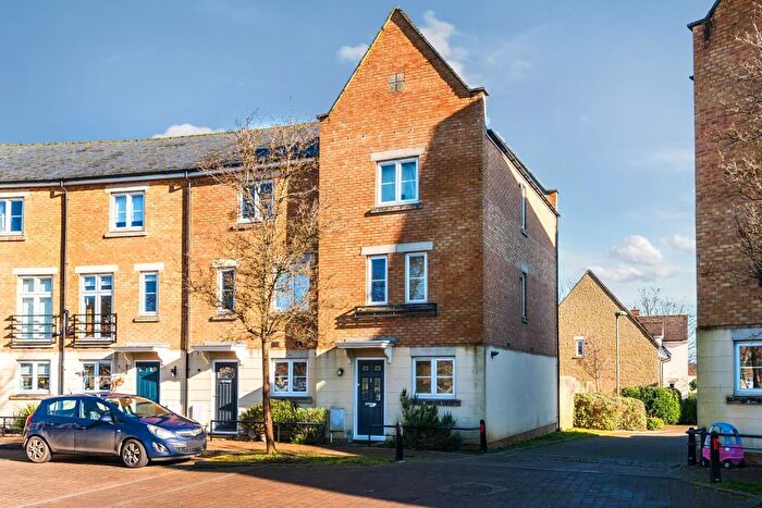 4 Bedroom End Of Terrace House For Sale In Chipping Norton, Oxfordshire, OX7