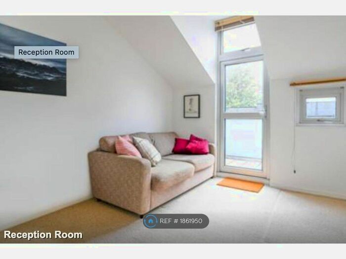 1 Bedroom Flat To Rent In Myatts Field South, London, SW9