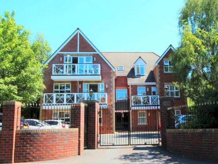 2 Bedroom Flat To Rent In Nelson Road, Westbourne, Bournemouth, BH4