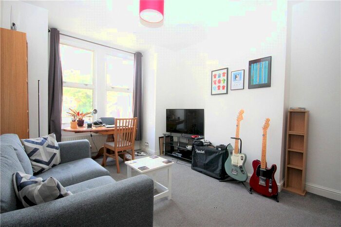 1 Bedroom Flat To Rent In Durban Road, London, SE27