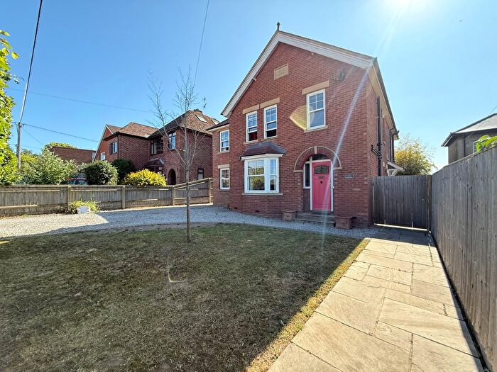 4 Bedroom Detached House To Rent In Springfield Road, Wantage, Oxfordshire, OX12
