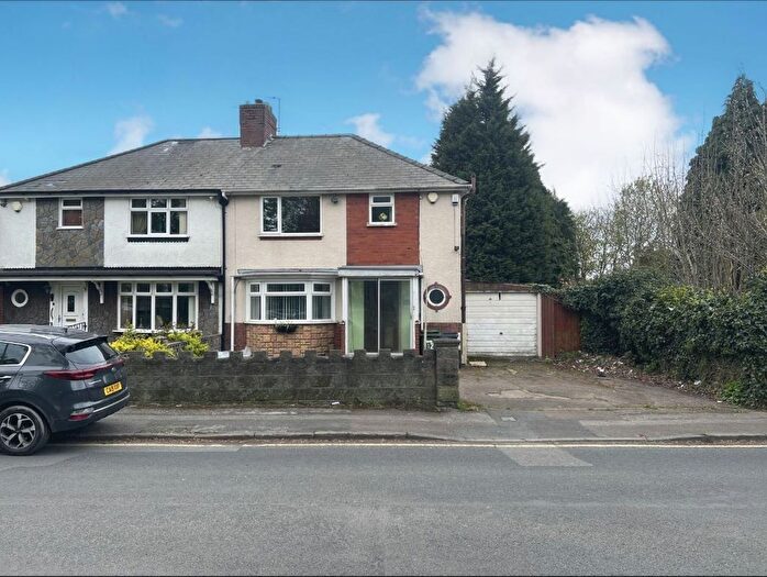 3 Bedroom Semi Detached House For Sale In Herberts Park Road, Darlaston, WS10