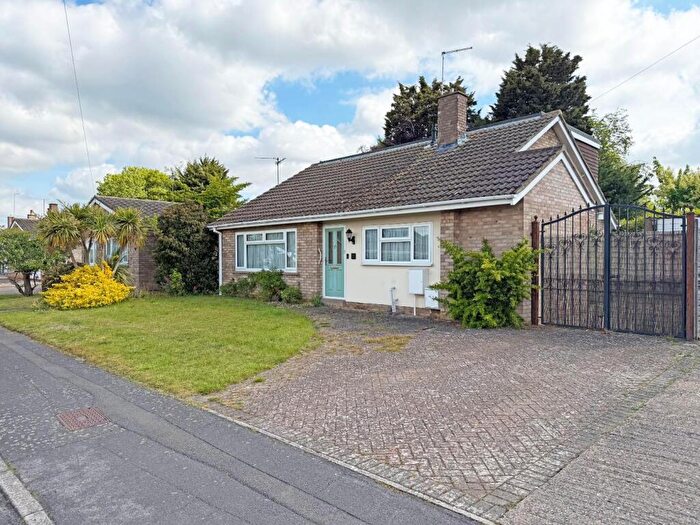 4 Bedroom Detached Bungalow For Sale In Valence Road, Orton Waterville, Peterborough, PE2