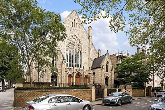 2 Bedroom Flat For Sale In Highgate Road, Dartmouth Park, NW5