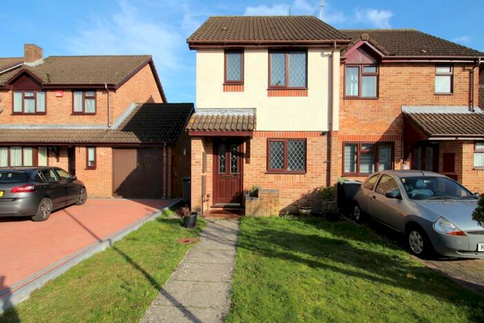 2 Bedroom Terraced House To Rent In Tuscany Way, Waterlooville, Hampshire, PO7