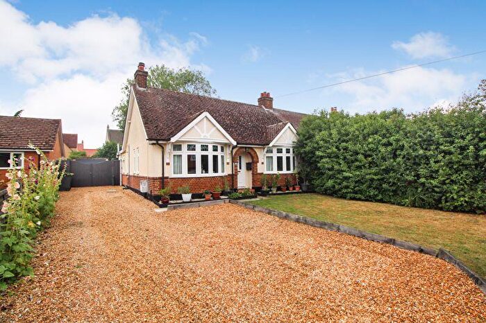 2 Bedroom Semi-Detached House For Sale In Luton Road, Wilstead, MK45