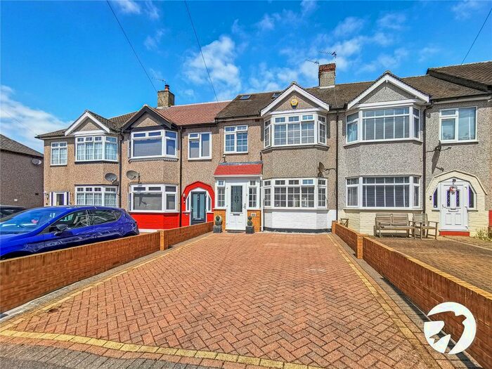 4 Bedroom Terraced House To Rent In Dorchester Close, Dartford, Kent, DA1