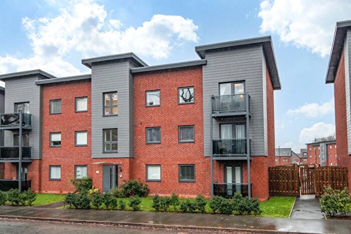 2 Bedroom Flat For Sale In Newman Square, Solihull, B90