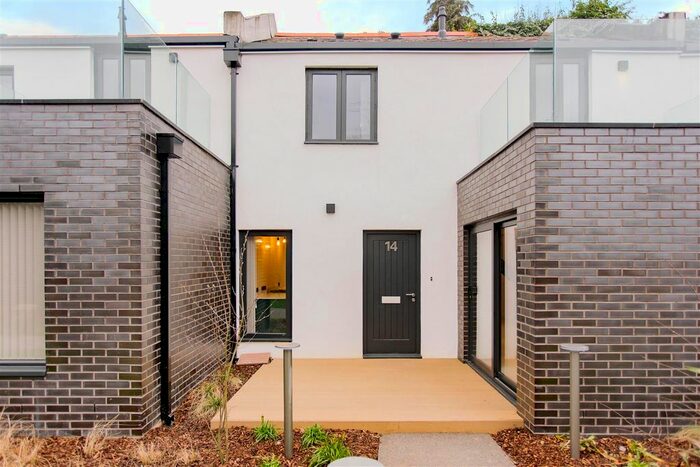 2 Bedroom Terraced House To Rent In Fonthill Mews, London, N4