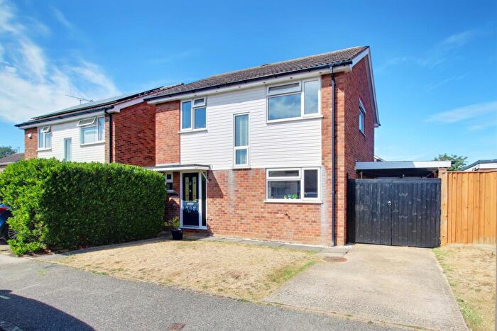 4 Bedroom Detached House For Sale In Lakeway, Somersham, Cambridgeshire, PE28