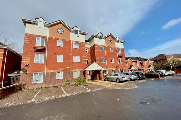 2 Bedroom Flat To Rent In Riverside Steps, St. Annes Park, Bristol, BS4
