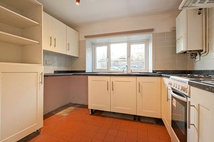 2 Bedroom End Of Terrace House To Rent In Manchester Road, Barnoldswick, Lancashire, BB18