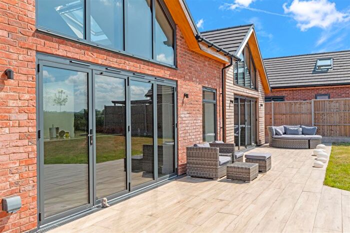 4 Bedroom Property For Sale In Haye Lane, Mappleborough Green, B80