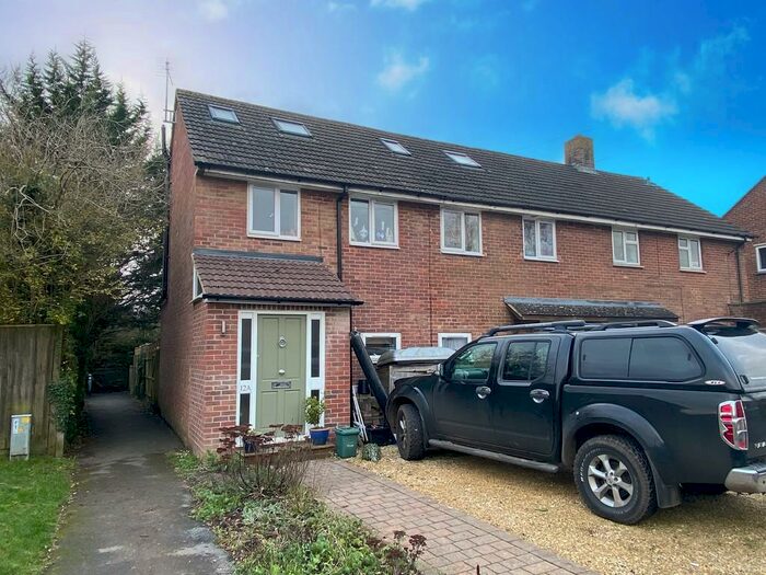 3 Bedroom End Of Terrace House To Rent In Rowlings Road, Winchester, SO22