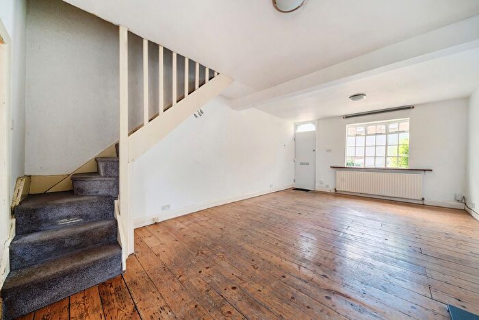 2 Bedroom Terraced House For Sale In Earlswood Street, Greenwich, SE10