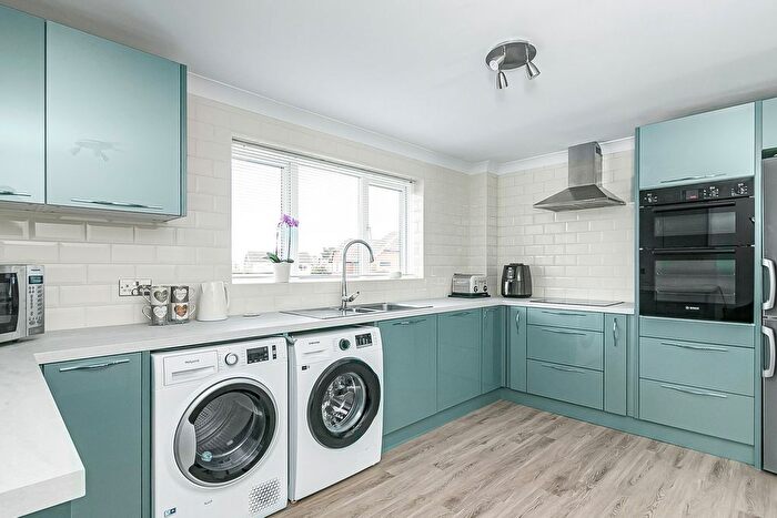 2 Bedroom Maisonette For Sale In Icknield Close, Ickleford, Hitchin, SG5