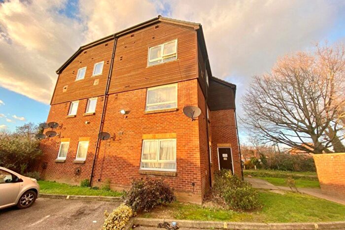 1 Bedroom Flat To Rent In Braemar Gardens, SL1