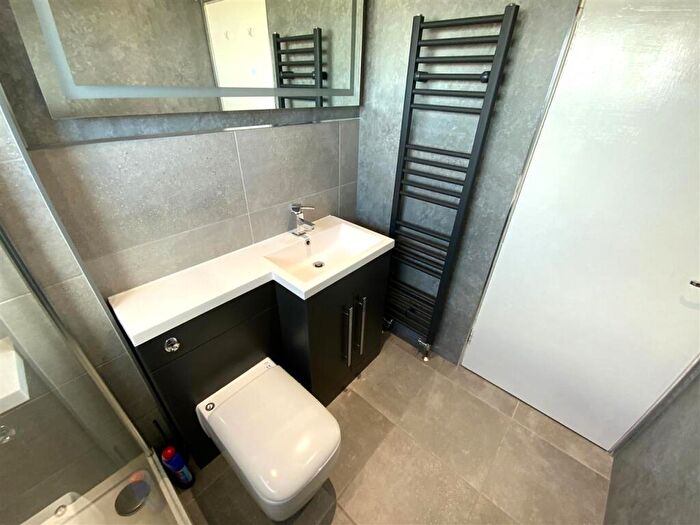 2 Bedroom Apartment To Rent In Easdale, St Leonards, East Kilbride, G74