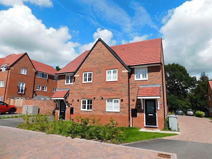 4 Bedroom Semi-Detached House To Rent In Comma Road, Sandbach, CW11
