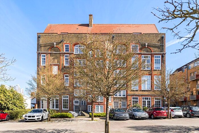 2 Bedroom Flat For Sale In School House Yard, Charlton, SE18
