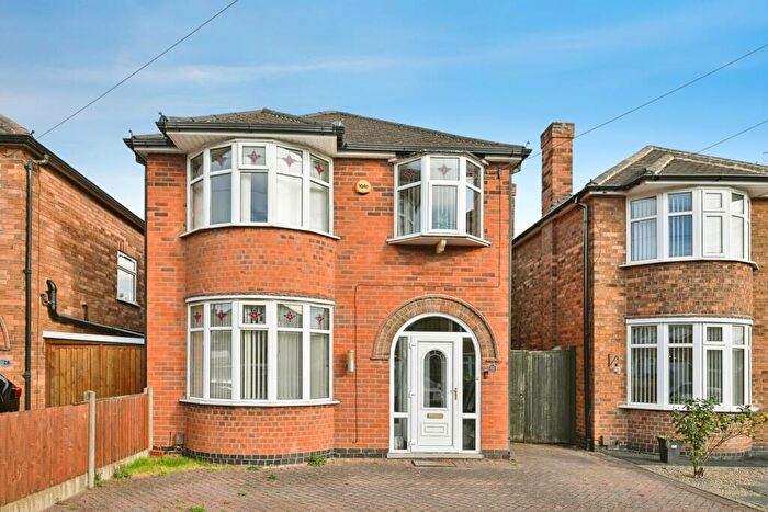 4 Bedroom Detached House For Sale In Ennismore Gardens, Nottingham, Nottinghamshire, NG8