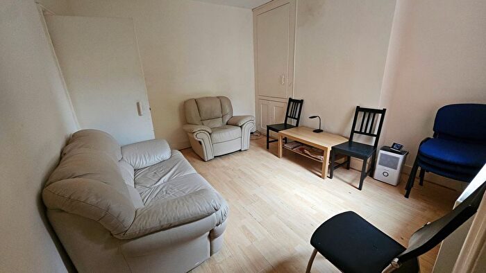 4 Bedroom Terraced House To Rent In Blenheim Road, Reading, RG1