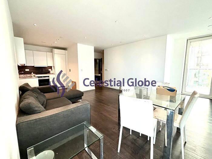 1 Bedroom Flat To Rent In Skyline Apartments, Devan Grove, London, N4