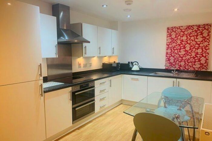 1 Bedroom Flat To Rent In Wave Court, Romford, RM7