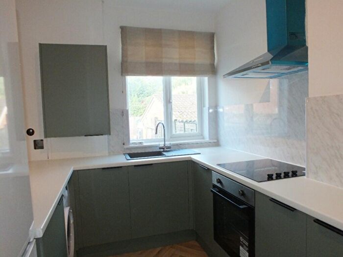2 Bedroom Maisonette To Rent In High Street, Esher, Surrey, KT10