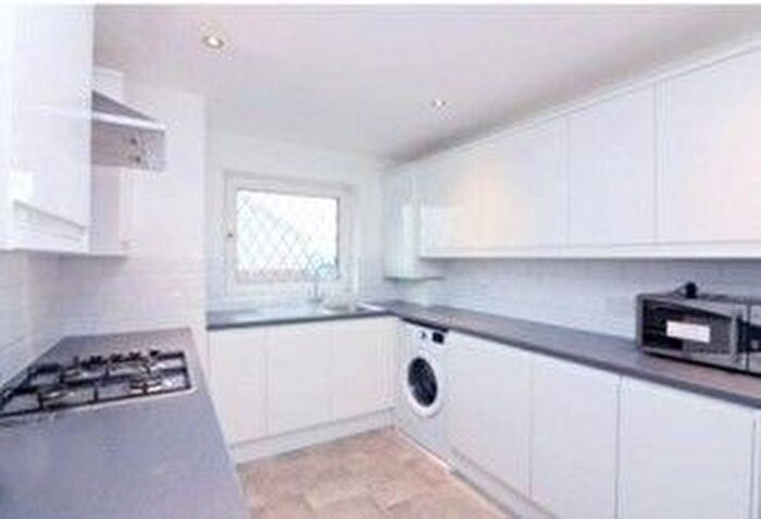 1 Bedroom Flat To Rent In Woodman Street, London, E16
