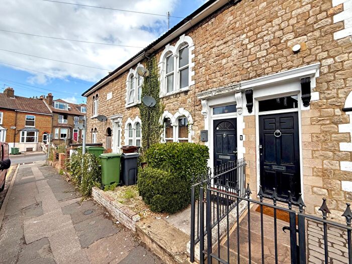 2 Bedroom Property To Rent In Waterlow Road, Maidstone, ME14