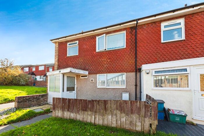 3 Bedroom Semi Detached House For Sale In Bygrove, CR0