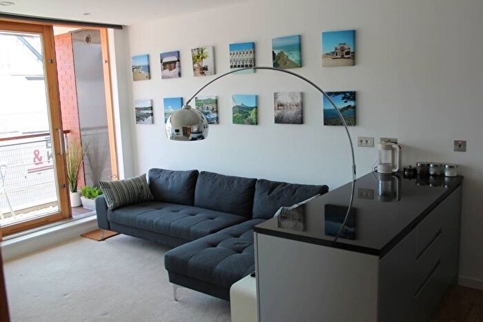 2 Bedroom Flat To Rent In Close, Newcastle Upon Tyne, NE1