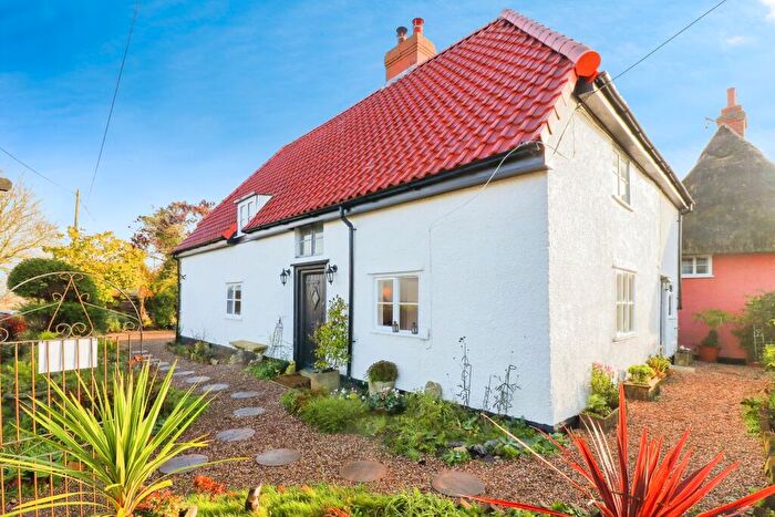 3 Bedroom Detached House For Sale In Mill Road, Stowmarket, IP14