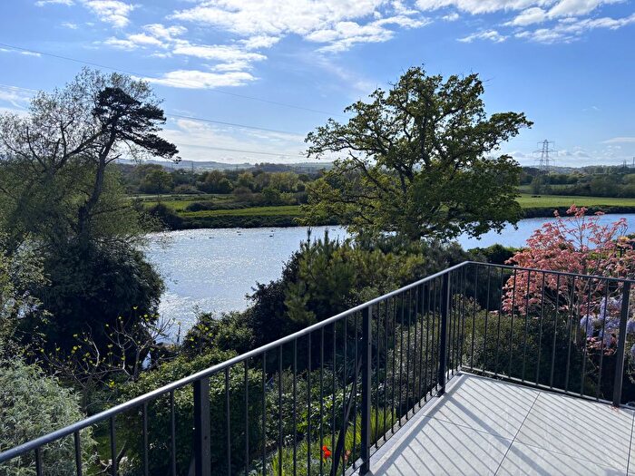 2 Bedroom Flat To Rent In Countess Wear Road, Exeter, EX2