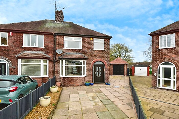 3 Bedroom Semi-Detached House For Sale In Eltham Gardens, Newcastle, Staffordshire, ST5