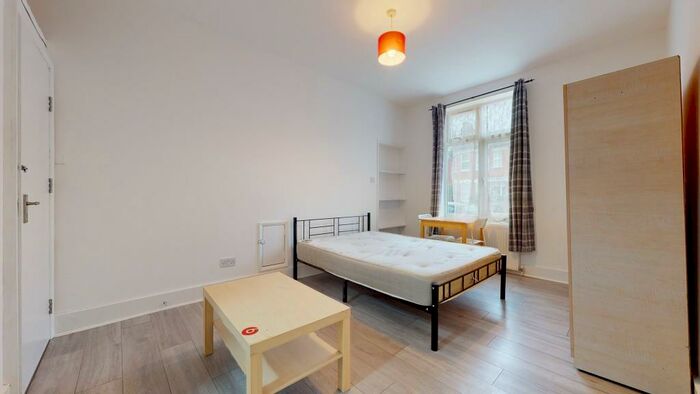 Studio To Rent In Lancaster Road, NW10
