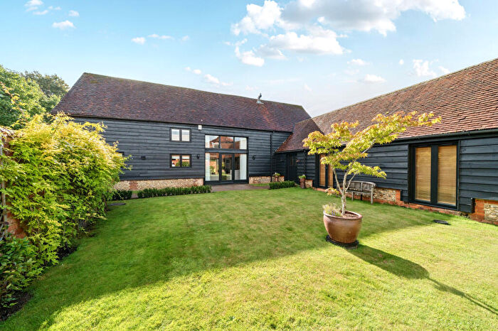 5 Bedroom Barn Conversion For Sale In Chesham Road, Bellingdon, HP5