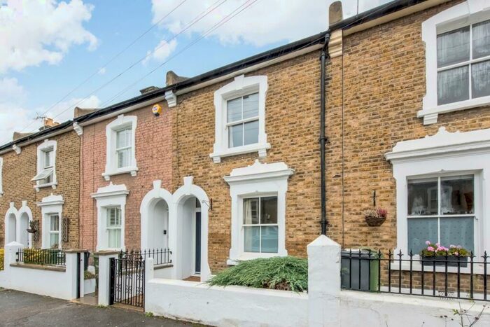 2 Bedroom Terraced House To Rent In Chalford Road, Dulwich, London, SE21