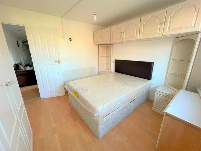 1 Bedroom Flat To Rent In Staines Road, Feltham, TW14