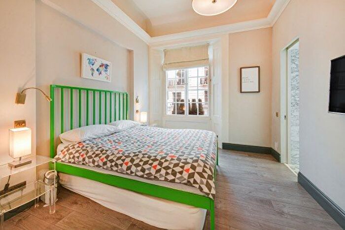 1 Bedroom Flat To Rent In Ovington Square, London, SW3