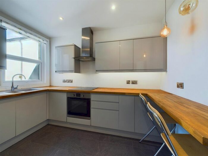 2 Bedroom Flat To Rent In Bonchurch Road, Brighton, BN2