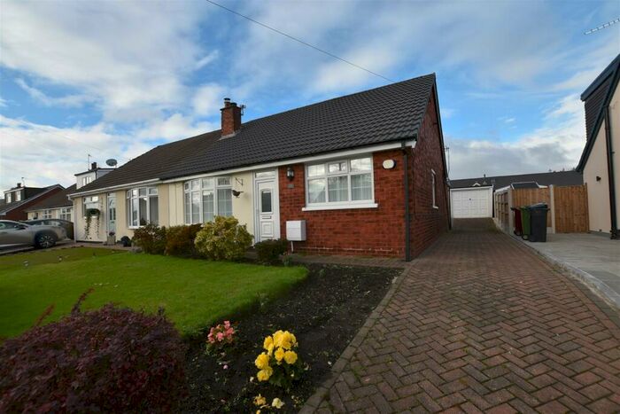 3 Bedroom Semi-Detached House To Rent In Baron Walk, Little Lever, Bolton, BL3