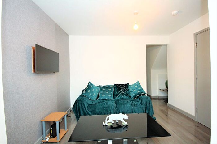 2 Bedroom Flat To Rent In Derwentwater Place, Preston, Lancashire, PR1