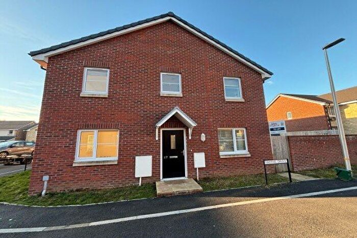 2 Bedroom Property To Rent In Smiths Drive, Swansea, SA1