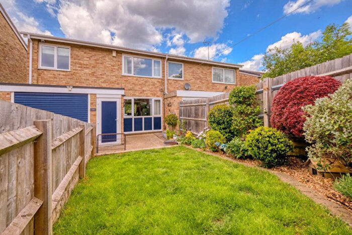 3 Bedroom Semi Detached House For Sale In Galsworthy Drive, Caversham Park, RG4