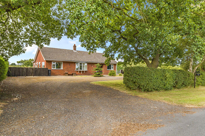 3 Bedroom Detached House For Sale In Middle Rasen Lincolnshire, LN8