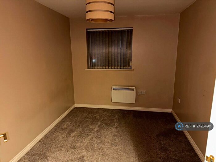 2 Bedroom Flat To Rent In Actonville Avenue, Wythenshawe, Manchester, M22