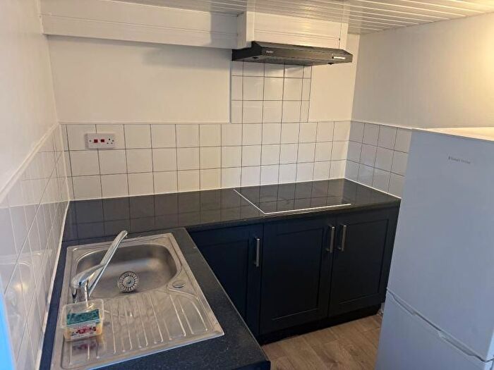 Studio To Rent In Limbourne Avenue, Dagenham, RM8