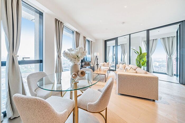 2 Bedroom Flat To Rent In Nine Elms Lane, London, SW8